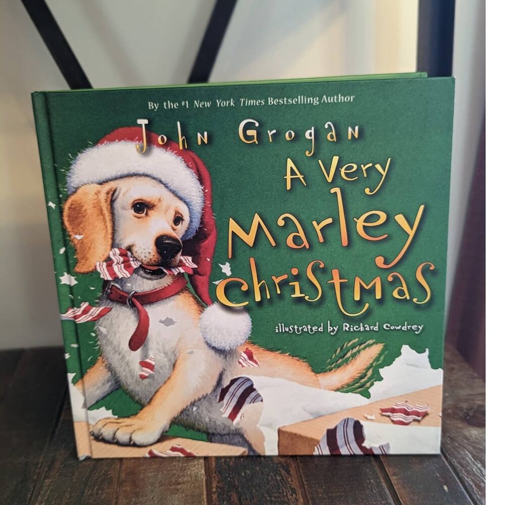 A VERY MARLEY CHRISTMAS by John Grogan - Hard Cover Dog Book